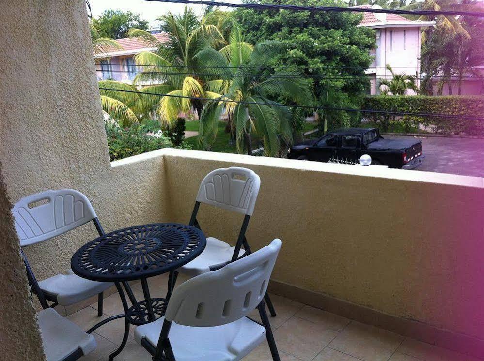 Chez Pepe Apartments Flic en Flac Exterior photo