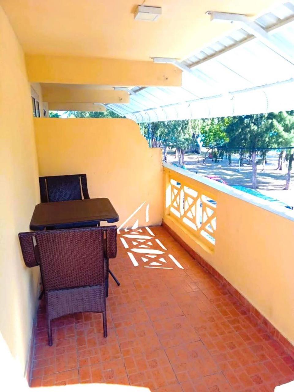 Chez Pepe Apartments Flic en Flac Exterior photo