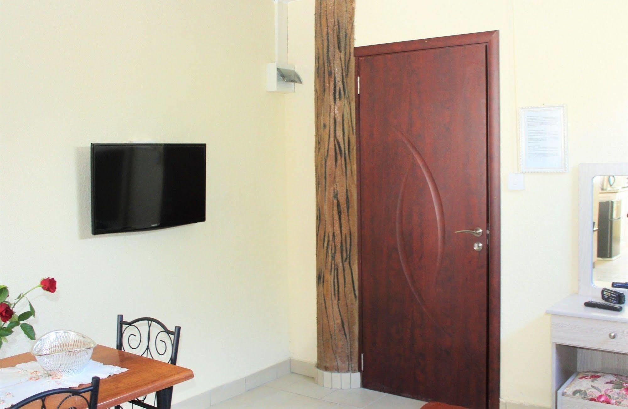 Chez Pepe Apartments Flic en Flac Exterior photo